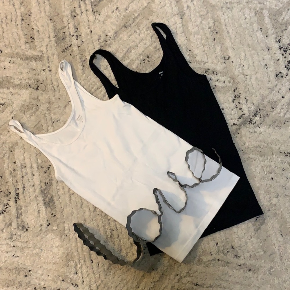 Bundle - Old Navy fitted tanks